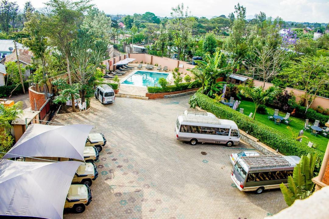 Summit Lodge Marombosa Bagian luar foto